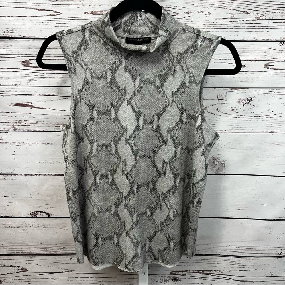 Banana Republic Gray Snakeskin Print Mock Neck Tank Top Small